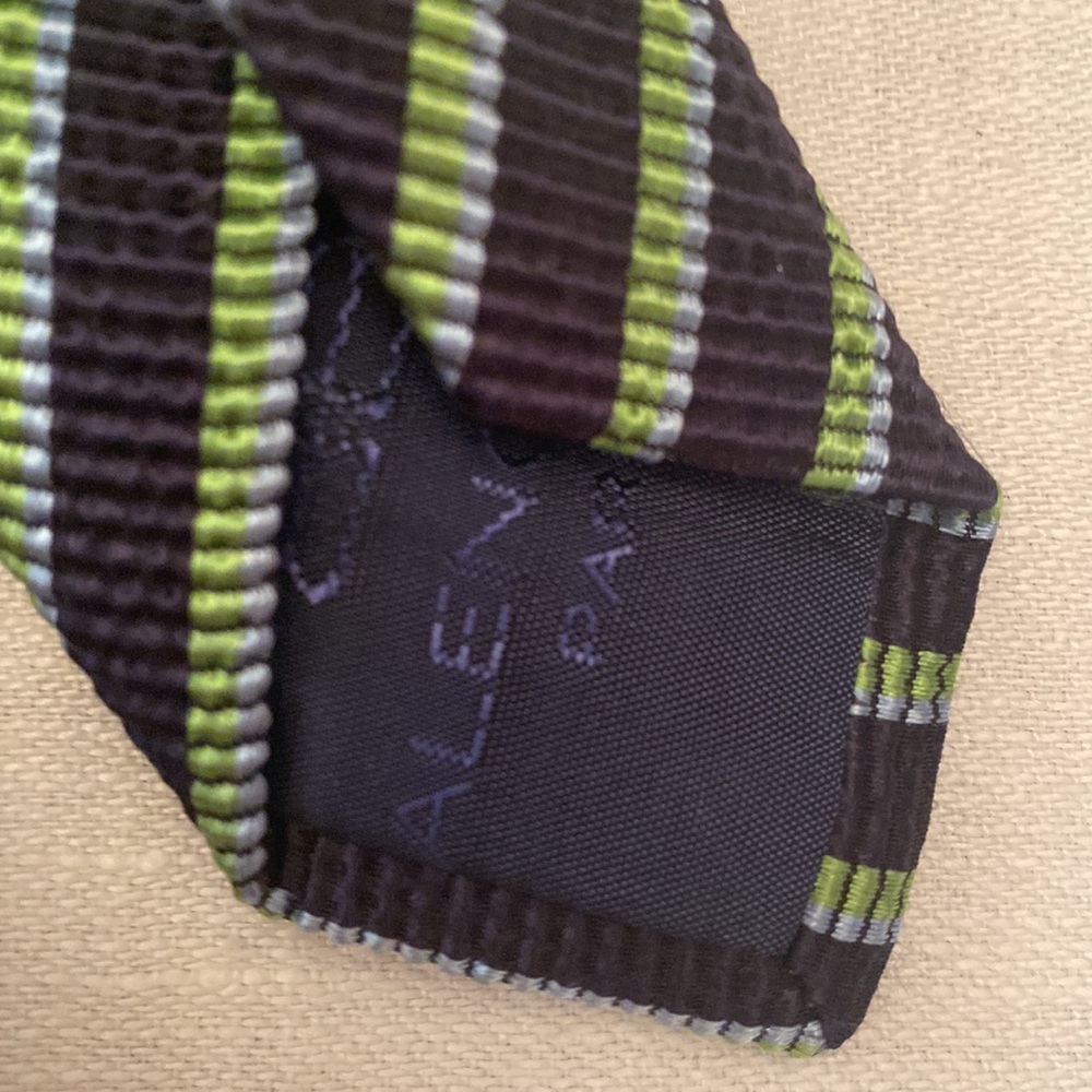 Authentic BALENCIAGA silk tie. - Picture 5 of 8
